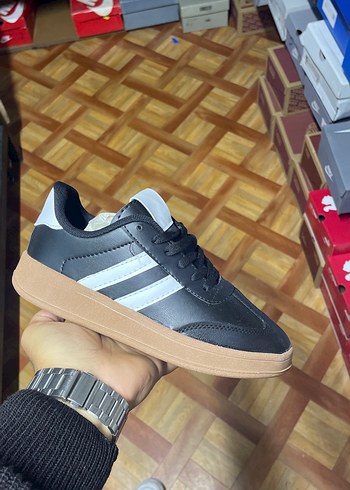 Adidas Siyah Beyaz Retro Sneaker
