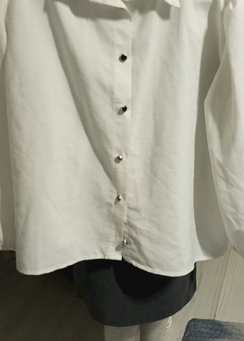 Düğmeli Beyaz Keten Kadın Gömlek - Görsel 4