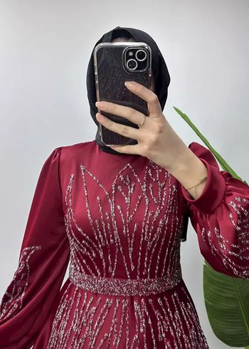 Bordo İşlemeli Uzun Abiye Elbise