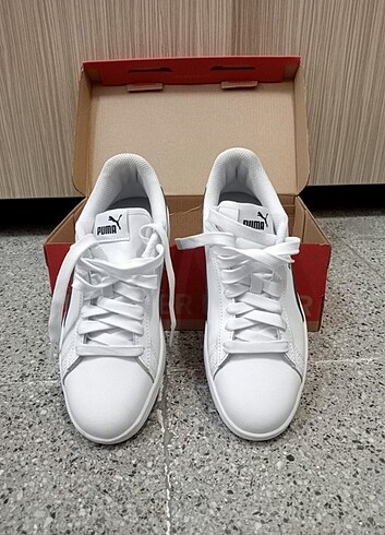 36 Beden beyaz Renk Puma ayakkabı