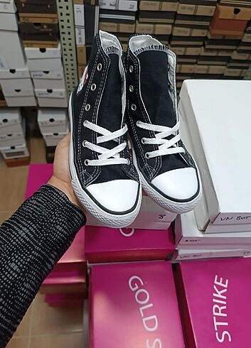 35 Beden Bayan Siyah Converse hello kitty