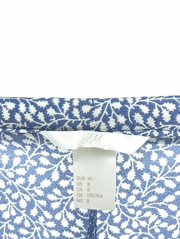 40 Beden çeşitli Renk H&M Bermuda / Kapri %70 İndirimli.
