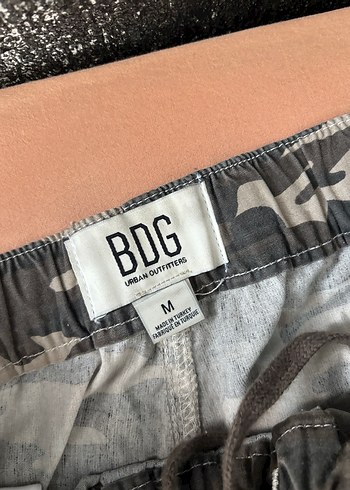 Gri Kamuflaj Desenli Bol Kesim Pantolon - Görsel 2