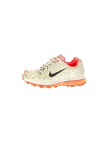 Nike Spor Ayakkabı %70 İndirimli.