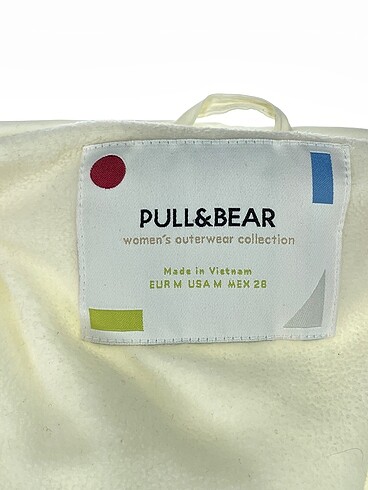 m Beden beyaz Renk Pull and Bear Mont %70 İndirimli.