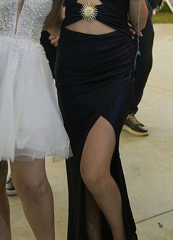 Lacivert Güneş Aksesuar Detaylı Abiye
& Mezuniyet Elbisesi - Görsel 3