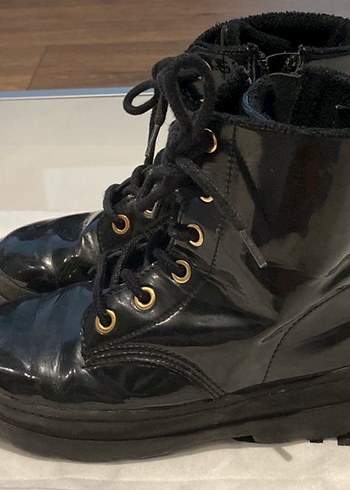 Kız Çocuk Siyah Rugan Bot - Görsel 2