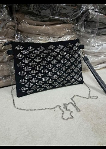 Parlak Siyah Yılan Desenli Kadın Çanta