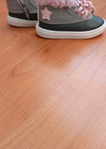 Gri Baskılı Kadın Botu Velcro Detaylı