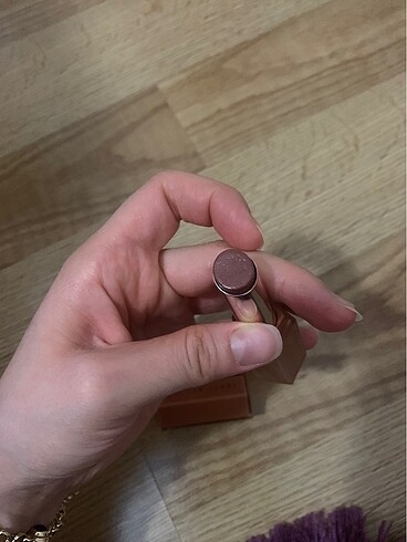  Beden camel Renk Fenty beauty gloss bomb stick