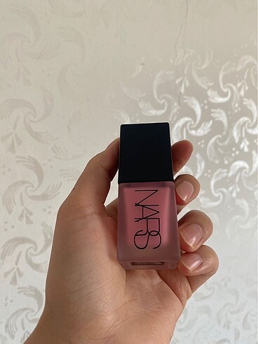 Nars sıvı allık