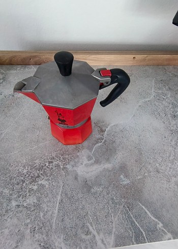 Beden Kırmızı Metal Moka Pot Kahve Demliği