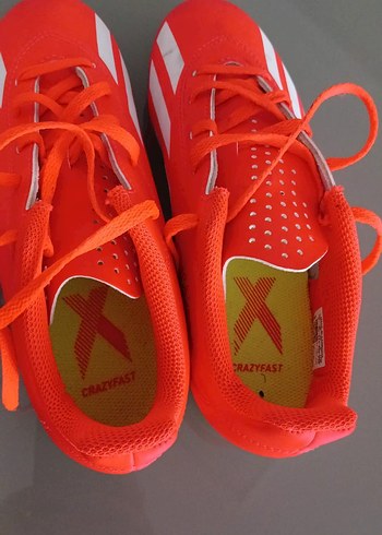 38 Beden Adidas Erkek Futbol Ayakkabısı Kırmızı Bağcıklı 37 numara