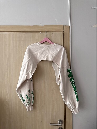 m Beden Bershka crop sweet m
