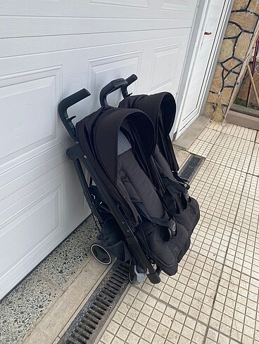 Maxi Cosi  Maxi cosi ikiz bebek arabası tertemiz