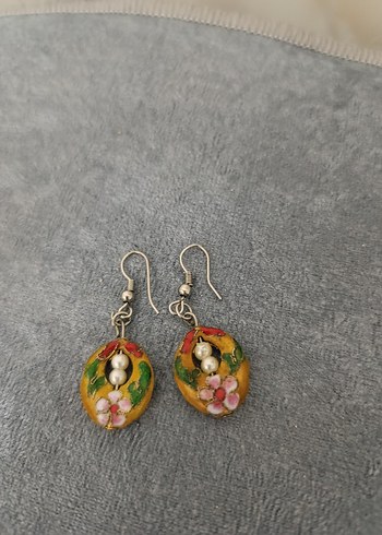 üç adet küpe - Görsel 3