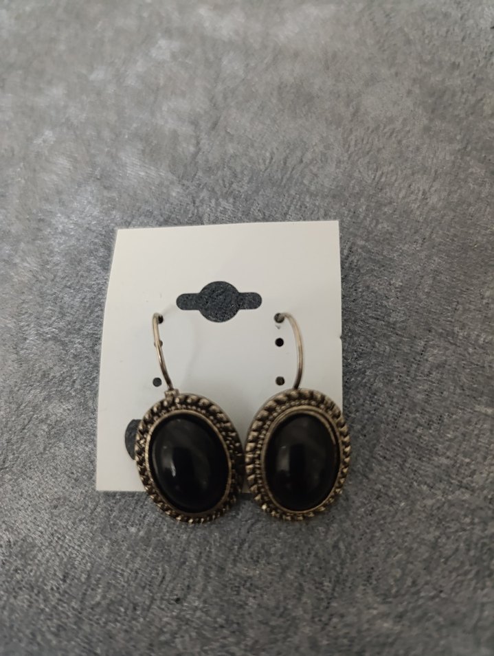 üç adet küpe - Görsel 2