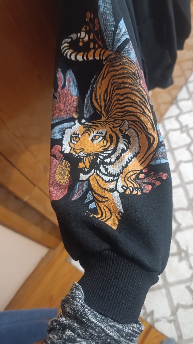 Kapüşonlu Siyah Kaplan Baskılı Kadın Sweatshirt - Görsel 4