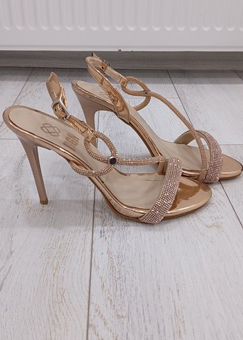39 Beden Rose gold Renkli Taşlı Stiletto Abiye Ayakkabı