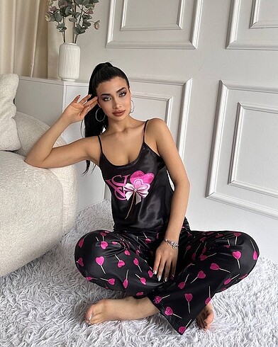 m Beden ASKILI SATEN PİJAMA TAKIM ????