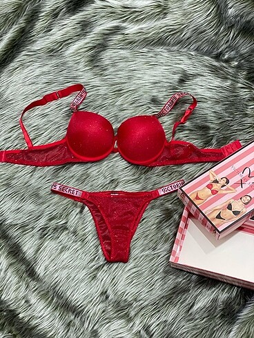 Victoria s Secret Sütyen takım V.S ??
