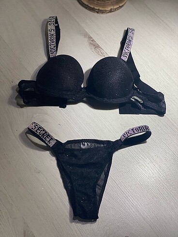 Victoria secret sütyen takımı ????