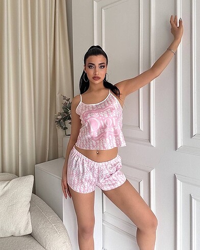 m Beden pembe Renk ASKILI ŞHORTLU DIOR PİJAMA TAKIMI ????