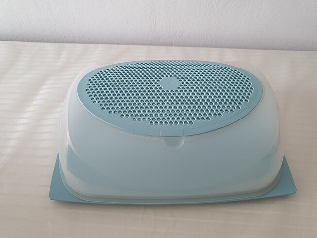 Tupperware peynir kabı