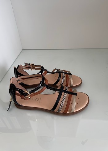 Tokalı Yılan Desenli Bej Kadın Dolgu Topuklu Sandalet - Görsel 5