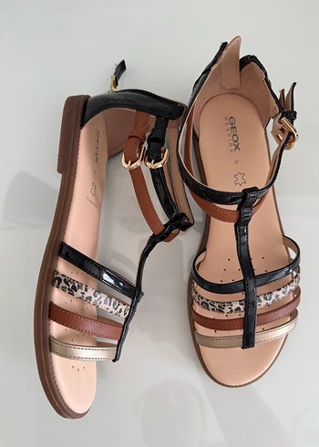 Tokalı Yılan Desenli Bej Kadın Dolgu Topuklu Sandalet - Görsel 2