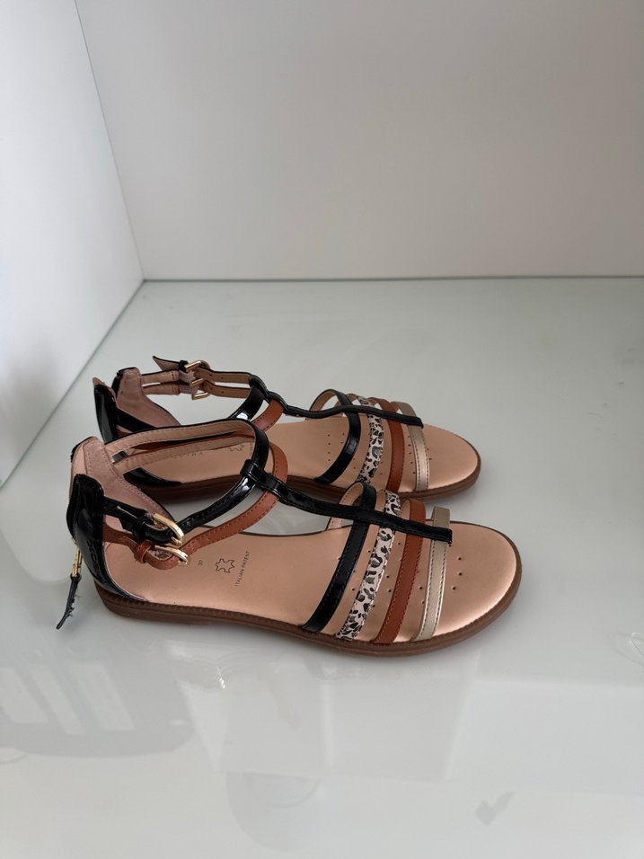 Tokalı Yılan Desenli Bej Kadın Dolgu Topuklu Sandalet - Görsel 5