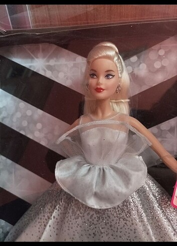 Barbie Barbie 60.yıl bebeği 