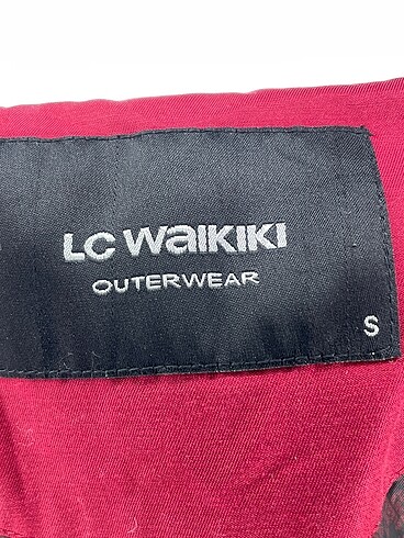 s Beden kırmızı Renk LC Waikiki Trenchcoat %70 İndirimli.
