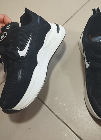 37 Beden Siyah spor ayakkabi