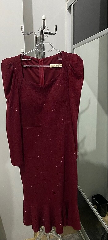 Şık bordo abiye elbise