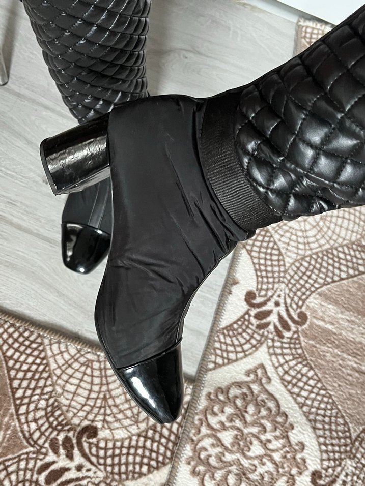 Siyah Yılan Desenli Tokalı Dizüstü Bot - Görsel 4