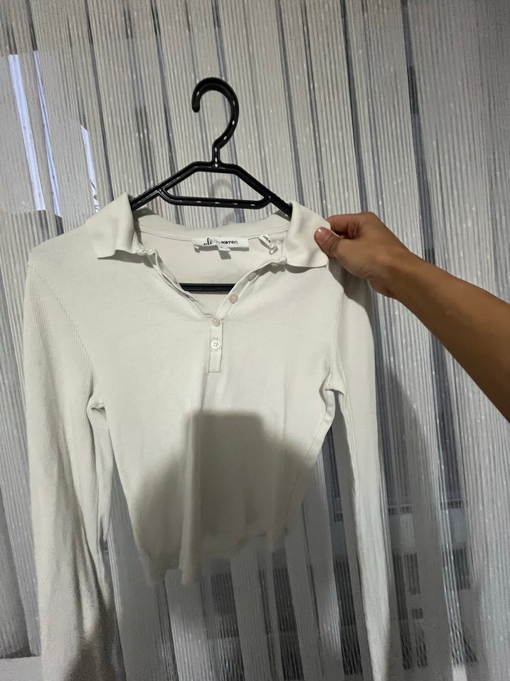 Beyaz Uzun Kollu Düğmeli Kadın Gömlek - Görsel 3