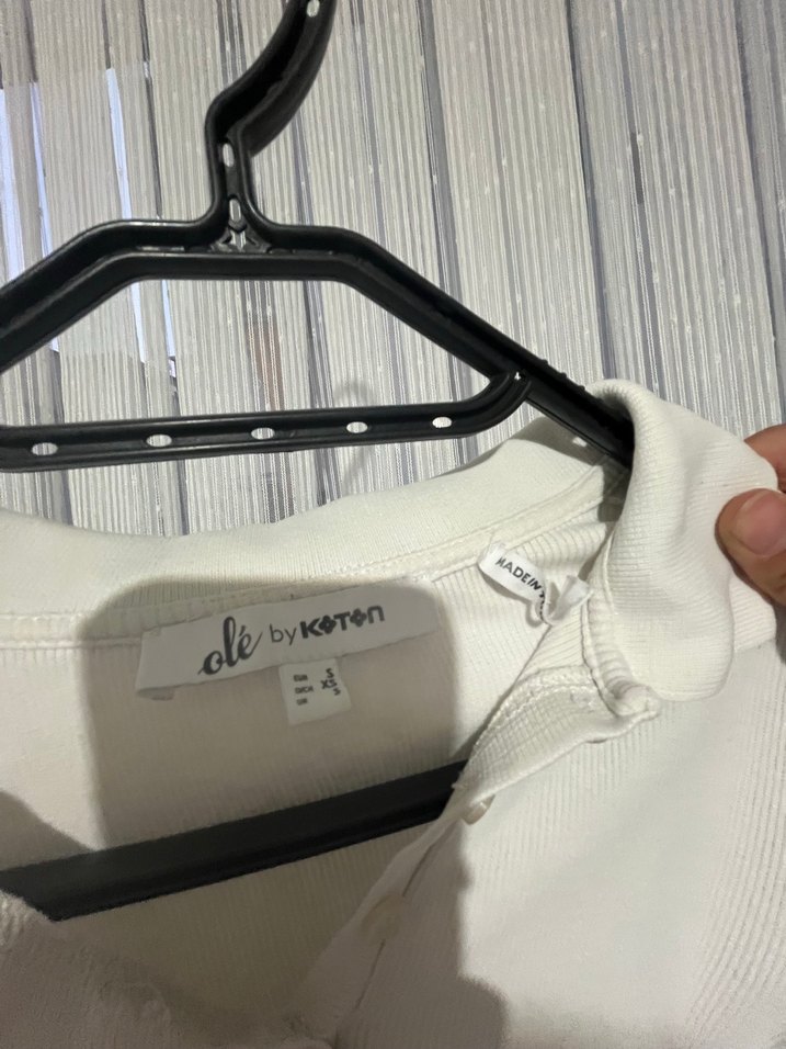 Beyaz Uzun Kollu Düğmeli Kadın Gömlek - Görsel 5