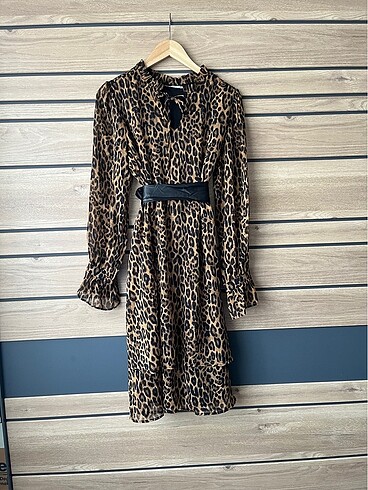 Leopar desen elbise