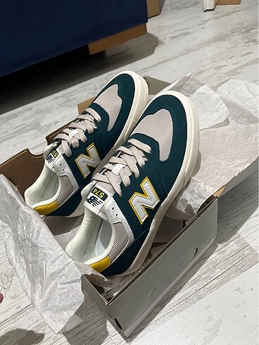 39,5 Beden New Balance 574 Yegil Kadin Deri Sneaker