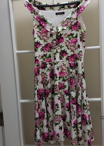 Çiçek Desenli Pembe Midi Vintage Elbise