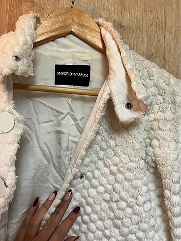 Armani mont