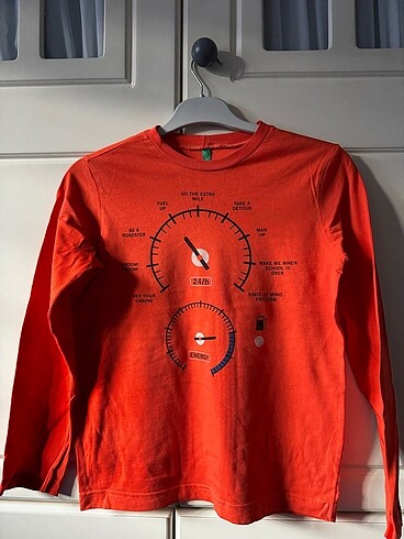United Colors of Benetton Erkek Çocuk Tişört / 8 Yaş