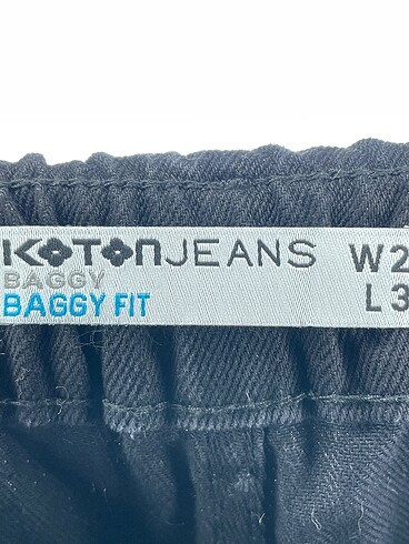28 Beden siyah Renk Koton Jean / Kot %70 İndirimli.