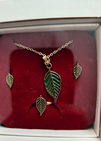 Altın Renkli Mini Yaprak Desenli Zincirli set takım - Görsel 5