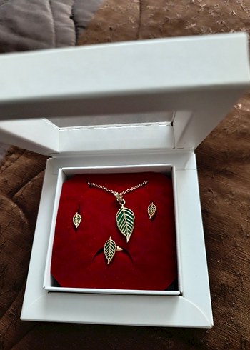 Altın Renkli Mini Yaprak Desenli Zincirli set takım - Görsel 3