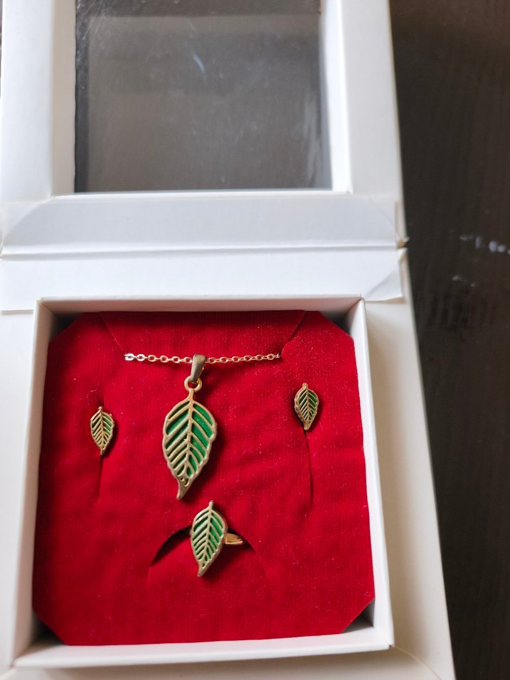 Altın Renkli Mini Yaprak Desenli Zincirli set takım - Görsel 2