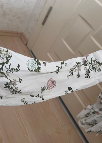 Çiçek Desenli Uzun Kollu V Yaka Bohem Bluz - Görsel 3