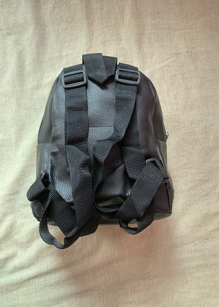 Sırt çantası - Görsel 2