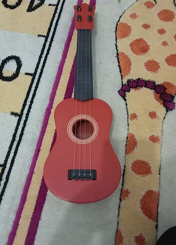  Oyuncak gitar 